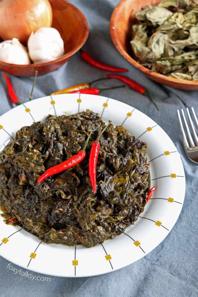 Get this authentic Bicolano Laing recipe! Dried Taro leaves cooked in coconut milk with chilis! Simple no-fuss recipe! | www.foxyfolksy.com