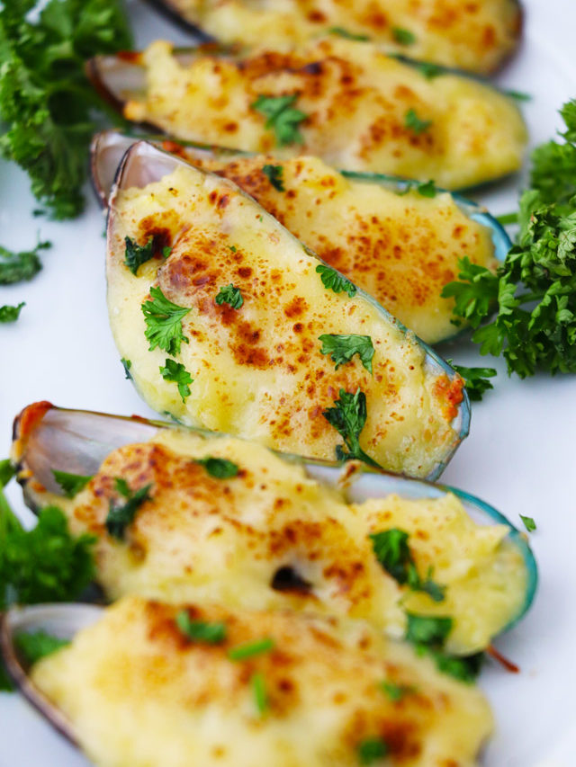 Stuffed Baked Mussels