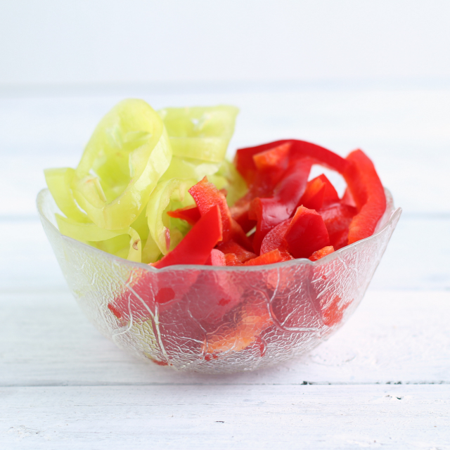 This beef and peppers is another quick and easy recipe for people who are in a hurry or do not have enough time but still want to cook a decent meal. | www.foxyfolksy.com