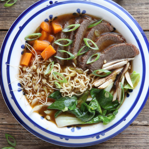 Get it while it's hot! This Spicy Beef Ramen is so good and really easy to make. | www.foxyfolksy.com