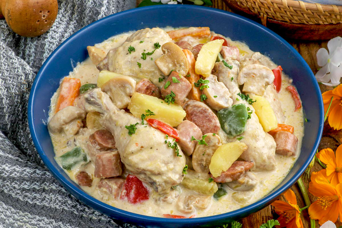 Creamy Filipino chicken pastel.