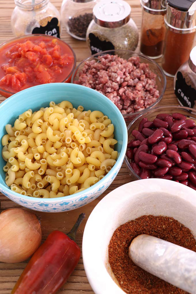 ingredients for chili mac in cheese