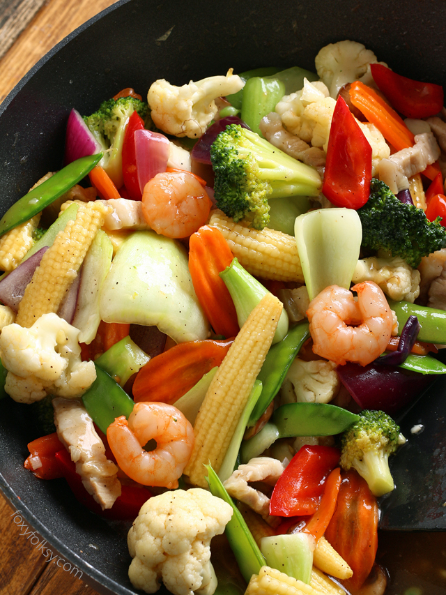 Try this Chop Suey recipe for an Easy stir-fry of colorful vegetables with thick sauce. A great vegetable dish for a dinner party or just for everyday healthy meal. | www.foxyfolksy