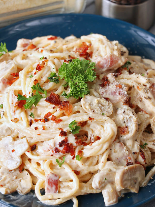 Creamy Eggless Easy Carbonara