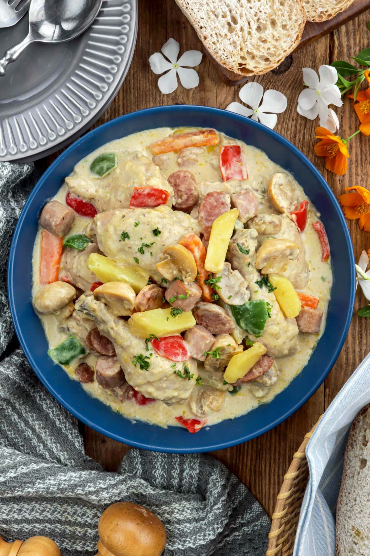 Chicken pastel in a serving bowl.