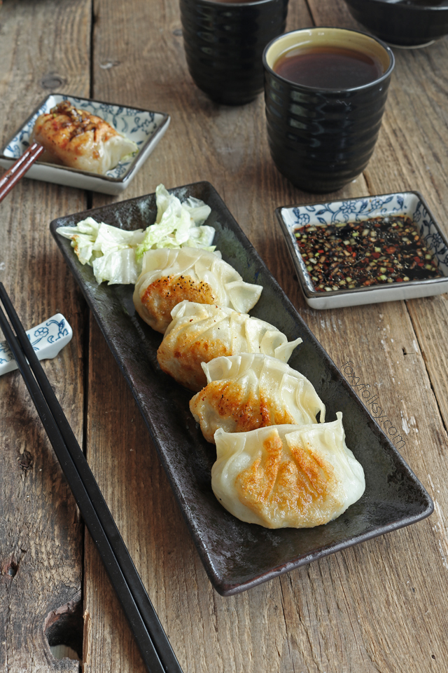 You just have to try this super easy Gyoza recipe that includes a simple but flavorful dipping sauce. You will definitely love it! www.foxyfolksy.com