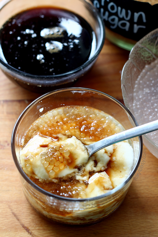 Try this taho recipe and learn how to make taho at home. It is really easy. | www.foxyfolksy.com