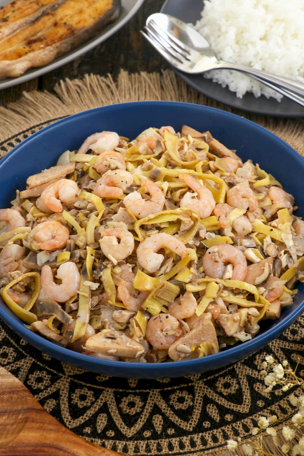 Kilawing Puso ng Saging is a Filipino vegetable dish made with thinly sliced banana heart.