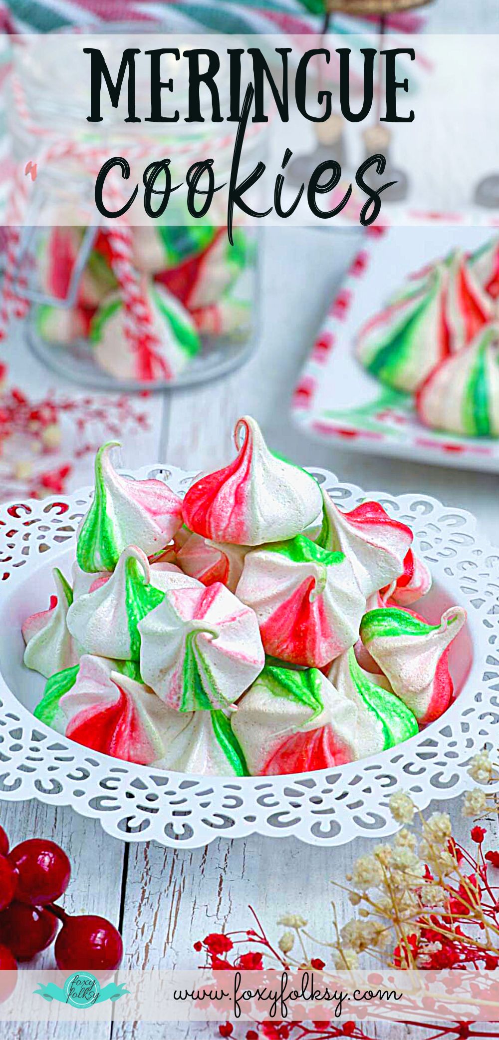 Christmas-themed Meringue cookies 