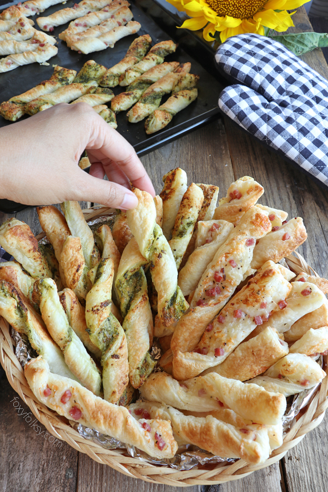 Get this super easy 2-in-1 Puff Pastry Sticks recipe that is perfect for snacks or appetizers. | www.foxyfolksy.com