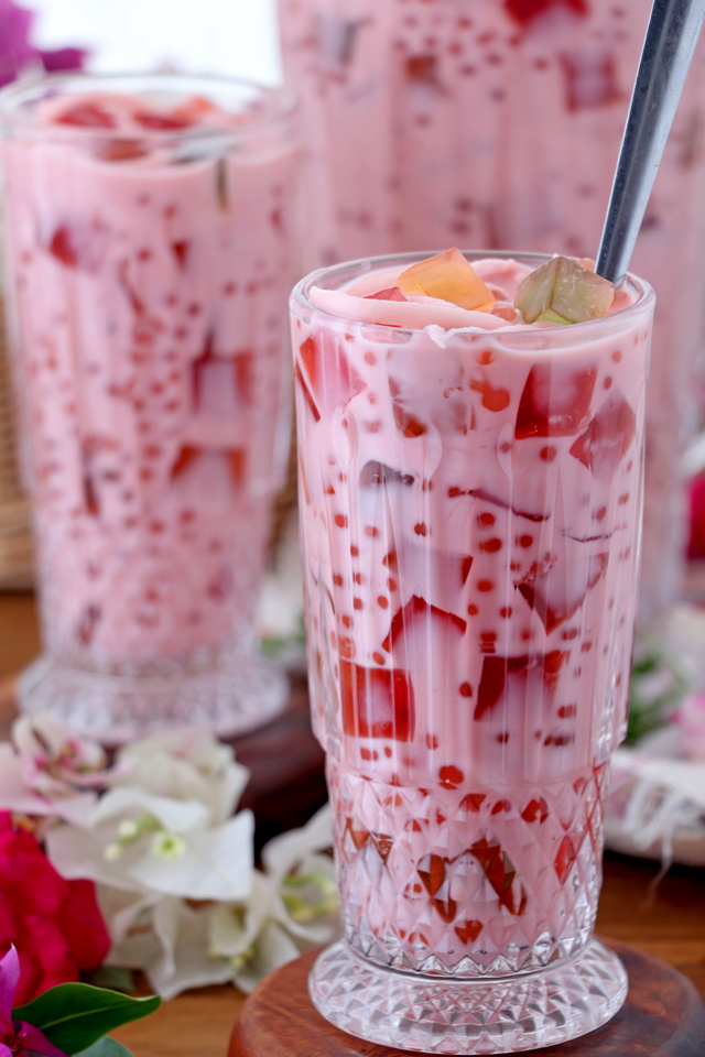 buko salad drink in glasses