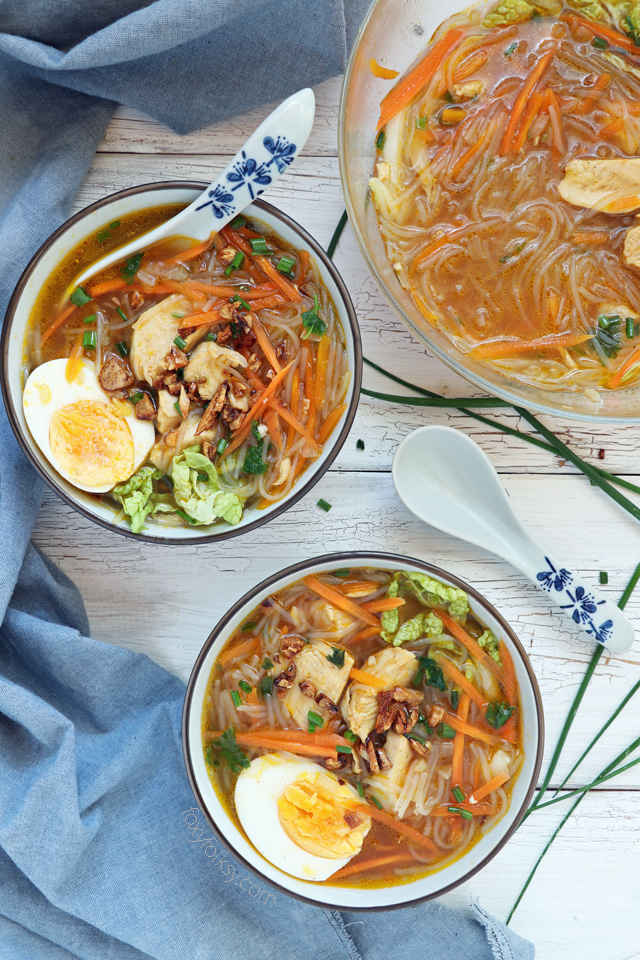 Try this Chicken Sotanghon Soup. A tasty and immune-boosting Filipino chicken soup with slippy cellophane noodles. | www.foxyfolksy.com