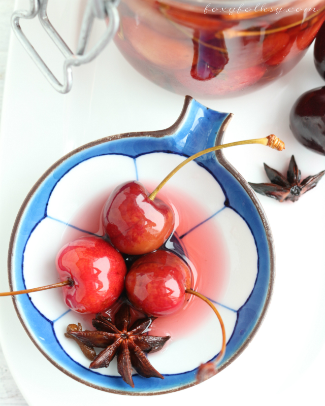 These pickled cherries are just simply and surprisingly amazing-sweet, tangy and perfectly spiced! The process and ingredients involved is really so simple. | www.foxyfolksy.com